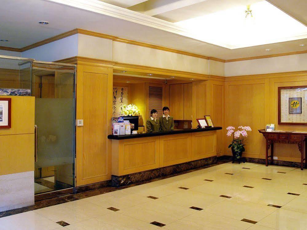 Quali sono i migliori hotel vicino a Tempio di Confucio di Taipei? Esterno foto