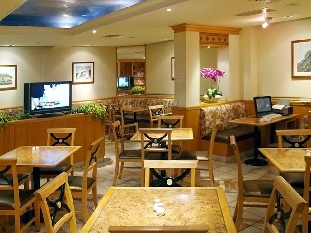 Quali sono i migliori hotel vicino a Tempio di Confucio di Taipei? Esterno foto